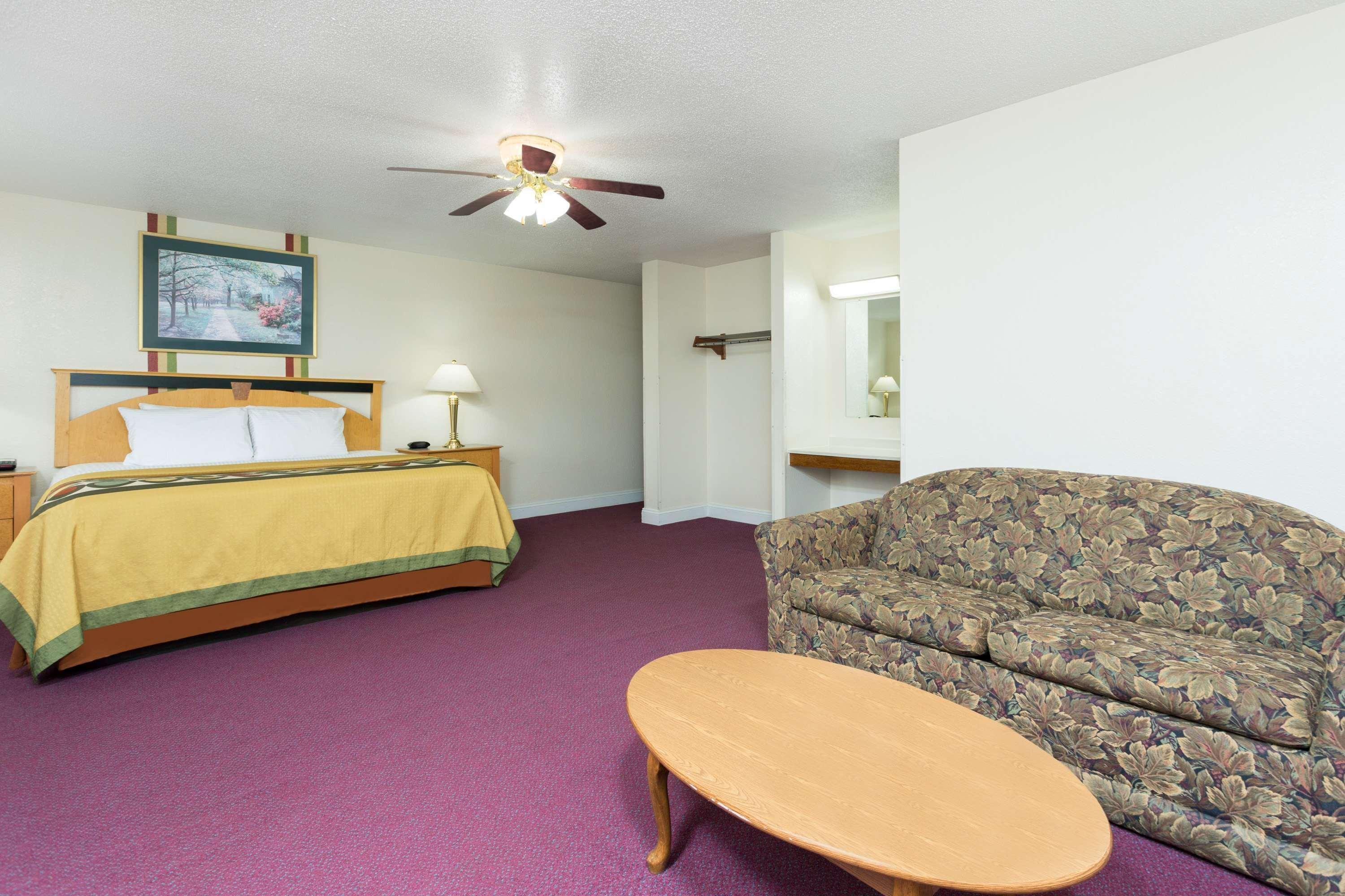 Super 8 By Wyndham Anderson/Clemson Area Motel Exterior foto